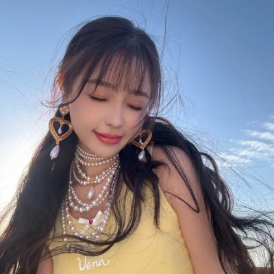 女总裁来视察，你带她工地搬砖